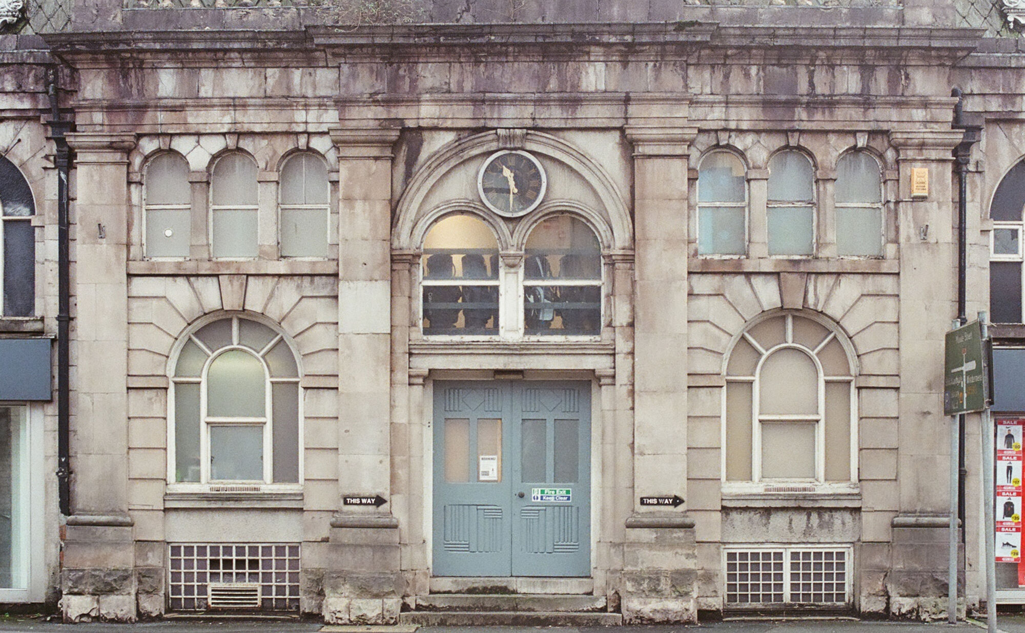 2026-02-24 / 0017_21 — Kendal — shot on Olympus OM-10n — Fujifilm 400 Colour